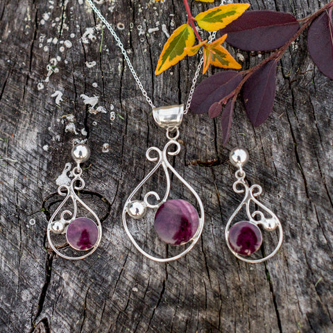 Purple Spiny Oyster Pendant and Earring Set